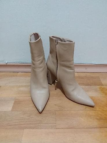 Угги: Ботинки, 39, Mango, Б/у, цвет - Бежевый, Самовывоз — 1