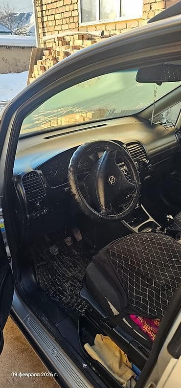 golf iv: Opel Zafira: 2001 г., 1.8 л, Механика, Бензин, Минивэн — 1