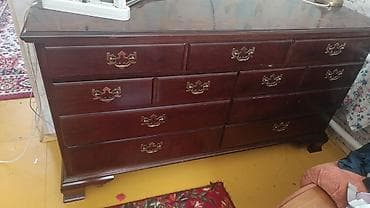 тумбы буу: Кийим үчүн комод, Колдонулган, Күзгүсүз, Жыгач, түсү - Күрөң, Өзү алып кетүү — 1