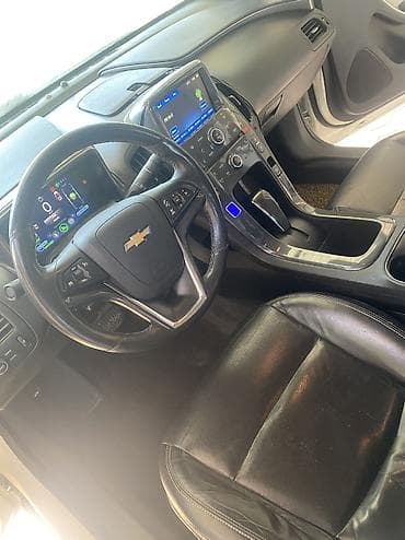 гибрит: Chevrolet Volt: 2012 г., Гибрид, Хэтчбэк — 3