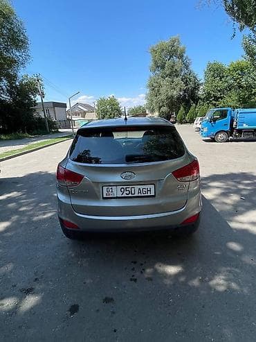 tucson: Hyundai ix35: 2010 г., 2 л, Автомат, Бензин, Кроссовер — 2