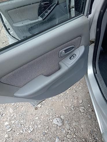 солярис авто: Hyundai Elantra: 2004 г., 1.6 л, Механика, Бензин, Седан — 8