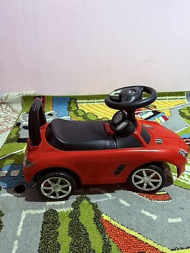 Балдар самокаттары: Детская машинка-каталка Mercedes-Benz, красная - Тип: каталка для — 1