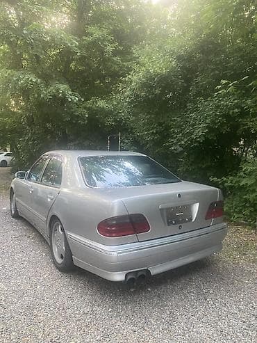 mers 212: Mercedes-Benz E-Class: 2001 г., Седан — 2