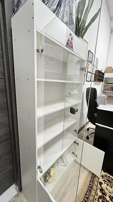 Продаю новые Витрины для торговли: Размер: Высота: 180 см; Ширина: 80 — 7