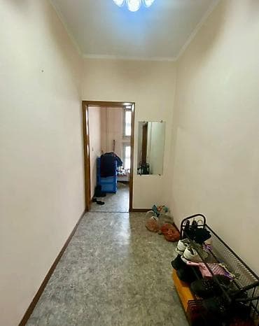 osh flats: 3 комнаты, 62 м², 106 серия, 8 этаж, Старый ремонт — 8