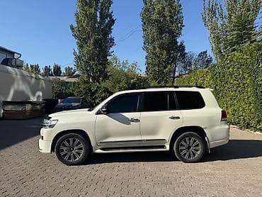 ford courier: Toyota Land Cruiser: 2016 г., 4.6 л, Автомат, Газ, Внедорожник — 3