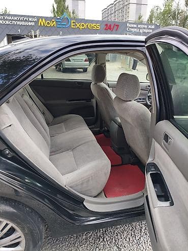 leng rover: Toyota Camry: 2001 г., Седан — 6