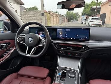 wuling mini ev: BMW i3: 2025 г., Автомат, Электромобиль, Седан — 8