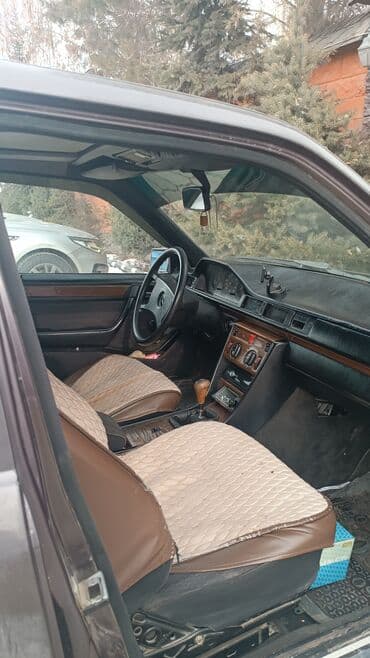 124 рул: Mercedes-Benz W124: 1992 г., 2.3 л, Механика, Бензин, Седан — 3