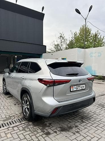электромотоцикл для детей: Toyota Highlander: 2022 г., 2.5 л, Автомат, Гибрид, Кроссовер — 9