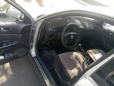 subaru outback 2 4: Volkswagen Passat: 2003 г., 2 л, Механика, Бензин, Седан — 5