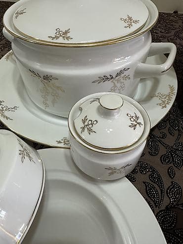 Кухонные принадлежности: Винтаж! Классика! Столовый сервиз из белоснежного фарфора с позолотой — 9