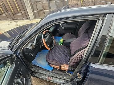 щиток на ауди: Audi 100: 1990 г., 2 л, Ручные, Бензин, Седан — 3