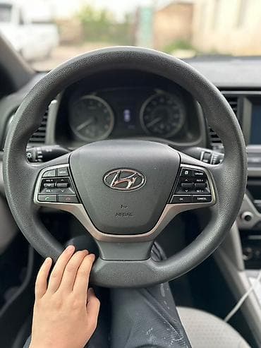 matiz 2013: Hyundai Elantra: 2018 г., 2 л, Автомат, Бензин, Седан — 3