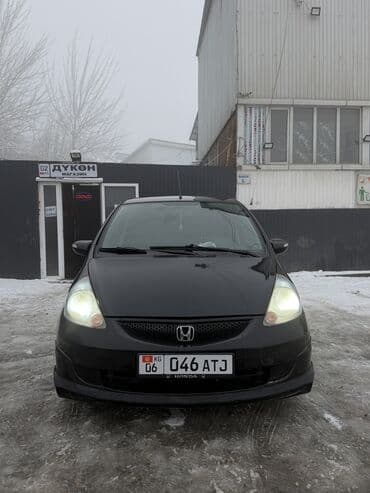 Honda Jazz: 2005 г., 1.4 л, Бензин, Хэтчбэк