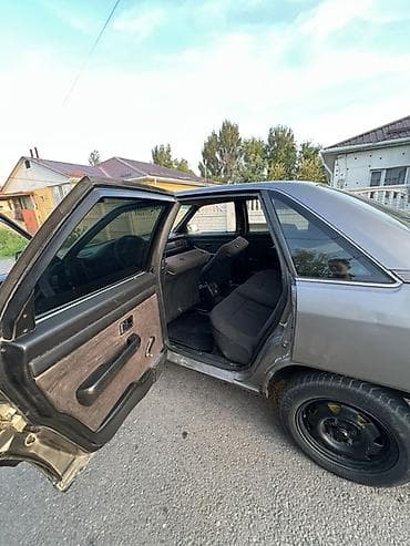 Audi: Audi 100: 1988 г., 2.3 л, Кол менен иштөөчү, Бензин, Седан — 8