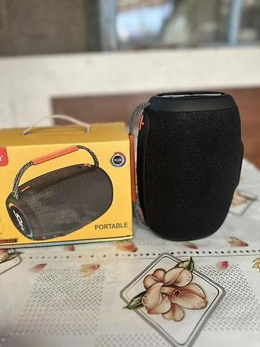 Аудиотехника: Портативная Bluetooth-колонка Sing-e (модель на коробке: SP18) - — 2