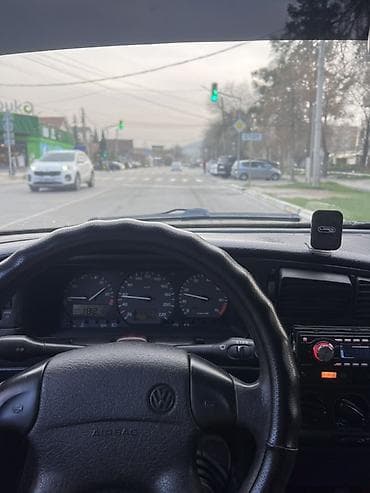 Продажа авто: Volkswagen Passat: 1994 г., 1.8 л, Автомат, Бензин, Седан — 8