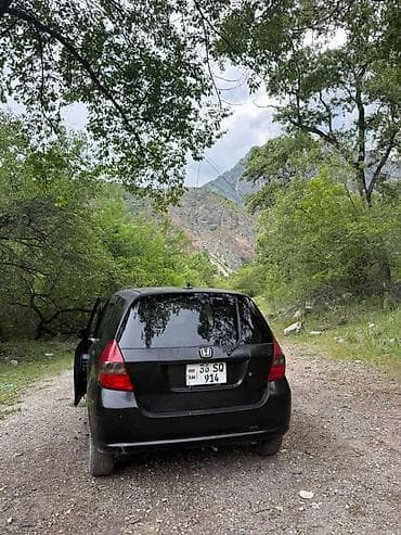 авто каран: Honda Fit: 2002 г., Автомат, Бензин, Хэтчбэк — 2