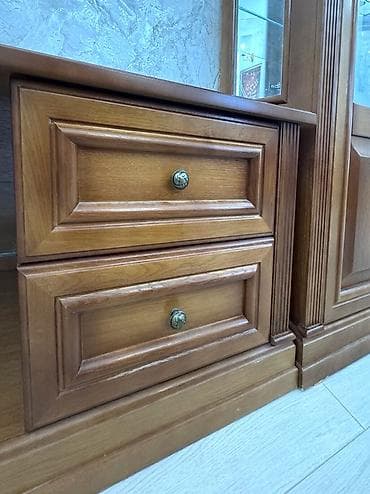 бу комоды: Сервант, Б/у, Дерево — 4
