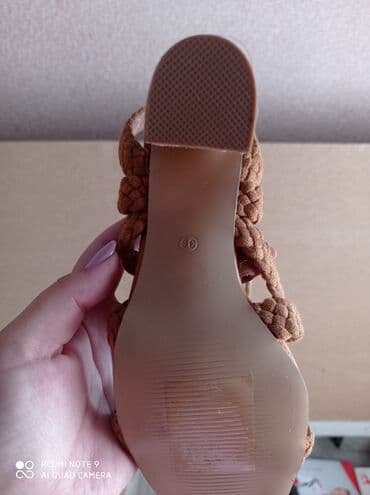 Киреге берилүүчү кийимдер: Новые босоножки модные косички из натурального замша, каблук 9см — 5