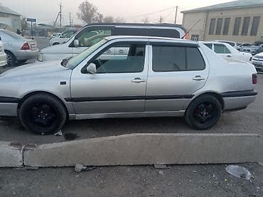 camry 2020: Volkswagen Vento: 1990 г., 1.8 л, Механика, Бензин, Седан — 6