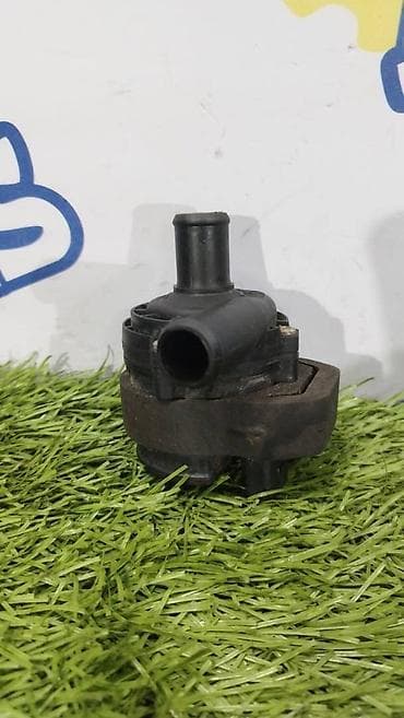 5 5 compressor: Mercedes-Benz GL450 v-4.7 2007 год, водяная помпа — 1