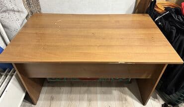 Диваны: Письменный стол, Б/у — 1