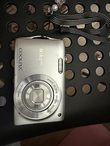 nokia mini: Компактная фотокамера Nikon Coolpix S3300 (серебристая). В комплект — 1