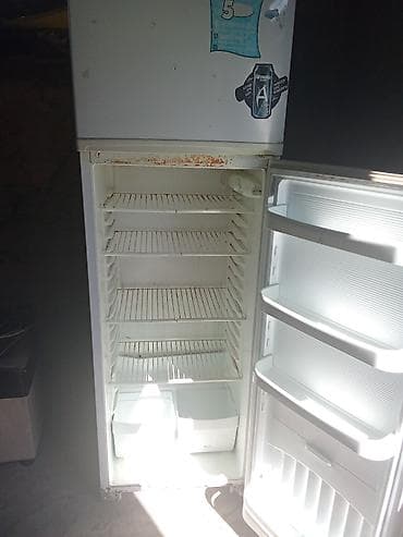 Двухкамерный холодильник с верхней морозильной камерой - Классическая