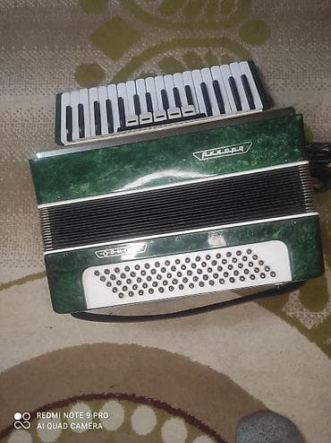 биноколь ссср: Аккордеон "Акорд" зелёный перламутровый корпус. Характеристики: - — 4