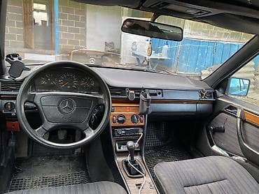 Скупка авто: Mercedes-Benz W123: 1993 г., 2.2 л, Механика, Бензин, Седан — 5