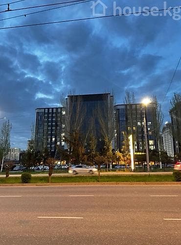 пустой помещение: Аренда офисов, 300 м², В бизнес центре, 1 линия, С видом на горы, С отдельным сан узлом — 1