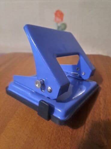 биндеры 600 листов для дома: Дырокол для бумаги, настольный, металлический. Складывается для — 3