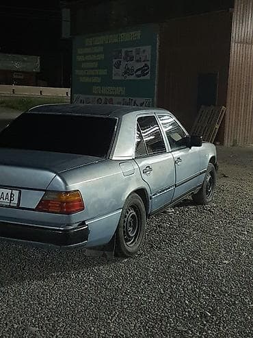 Унаа: Mercedes-Benz W124: 1986 г., 2.3 л, Кол менен иштөөчү, Бензин, Седан — 1