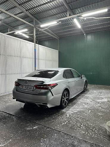 Транспорт: Toyota Camry: 2018 г., 2.5 л, Автомат, Бензин, Седан — 3