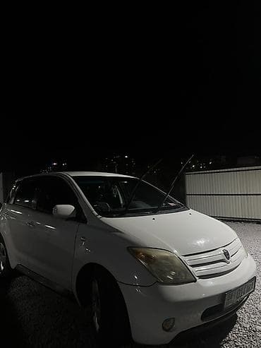 Продажа авто: Toyota Ist: 2003 г., 1.3 л, Автомат — 2