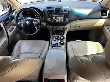 210 задний бампер: Toyota Highlander: 2011 г., 3.5 л, Автомат, Бензин, Кроссовер — 10