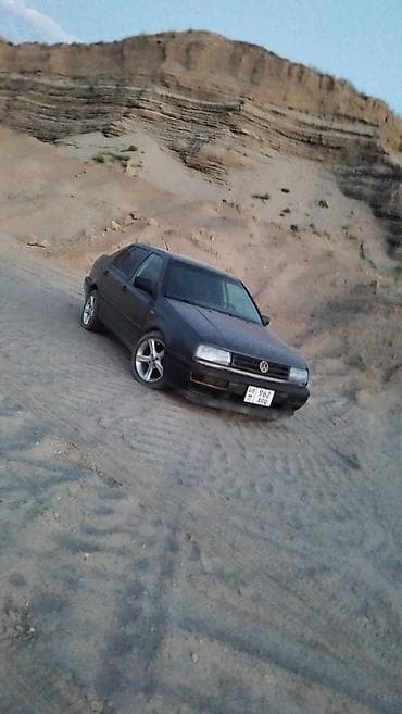 кузов на гольф 3: Volkswagen Vento: 1992 г., 1.8 л, Ручные, Бензин, Седан — 3
