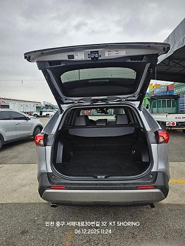 byd e5: Toyota RAV4: 2022 г., 2.5 л, Гибрид, Кроссовер — 3
