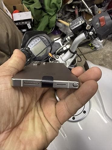 купить samsung s8: Samsung Galaxy S25 Ultra, Б/у, 256 ГБ, цвет - Серебристый, 2 SIM — 4