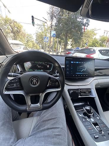 недорогие электромобили: BYD Dolphin: 2021 г., Электромобиль, Хэтчбэк — 2