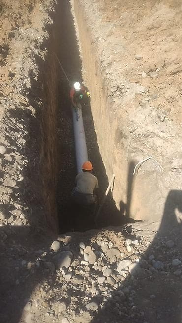 копать траншею: Услуги по устройству наружных инженерных сетей «под ключ» - Земляные — 3