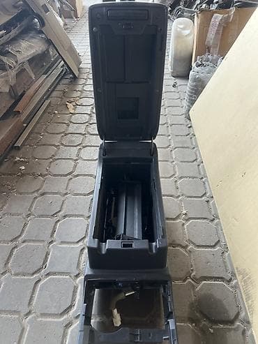 second hand: Подлокотник/центральная консоль для автомобиля. SUBARU OUTBACK кузов — 5