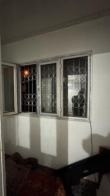4: 2 комнаты, 65 м², 12 мкр 106 серия, 1 этаж — 6