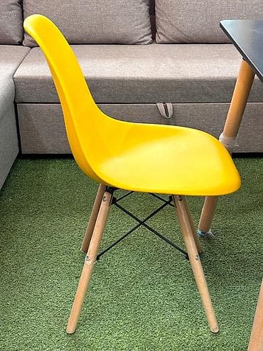 small table: Пластиковый стул, Новый, цвет - Желтый — 3