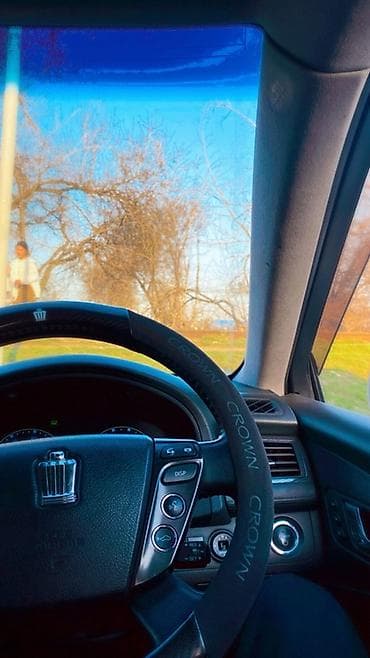 крау: Toyota Crown: 2009 г., 3.5 л, Автомат, Гибрид, Седан — 4