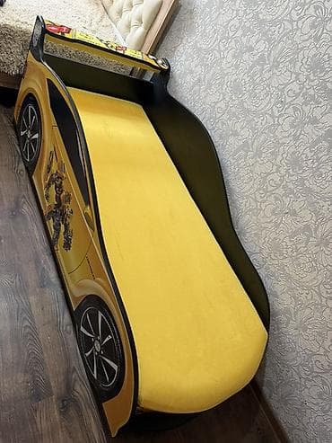 Полки, стеллажи: Детская кровать-машина «Chevrolet» с ярким принтом в стиле гоночного — 2