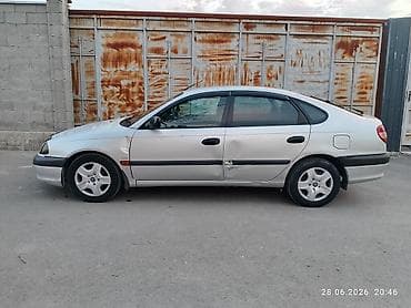 Toyota Avensis: 2002 г., 1.8 л, Автомат, Бензин, Седан — 6